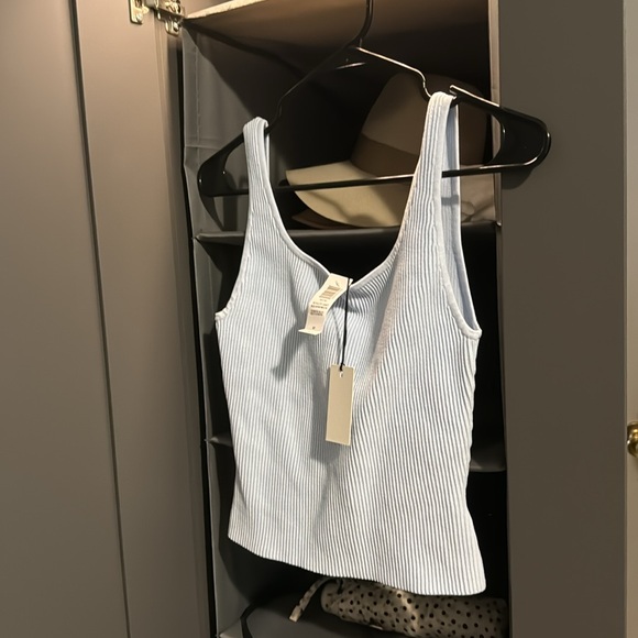 Aritzia | Babaton Sculpt Knit Square Neck Tank Iceberg Blue size small - Picture 3 of 6